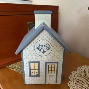 Pfaltzgraff yorktowne inspired tissue holder